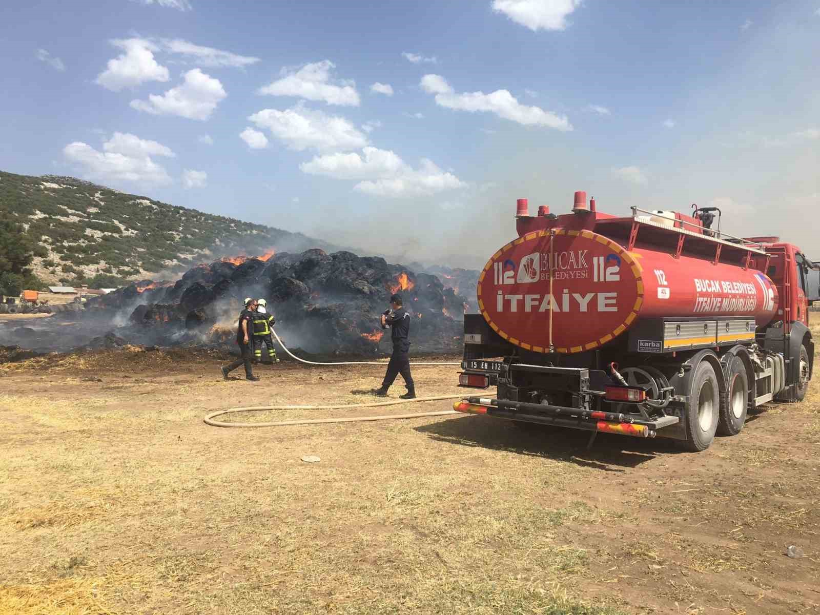 Burdur’da çıkan yangında 300 ton saman balyası kül oldu