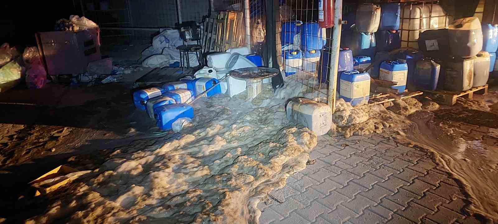 Burdur’da süt fabrikasında çıkan yangın itfaiyenin hızlı müdahalesiyle söndürüldü