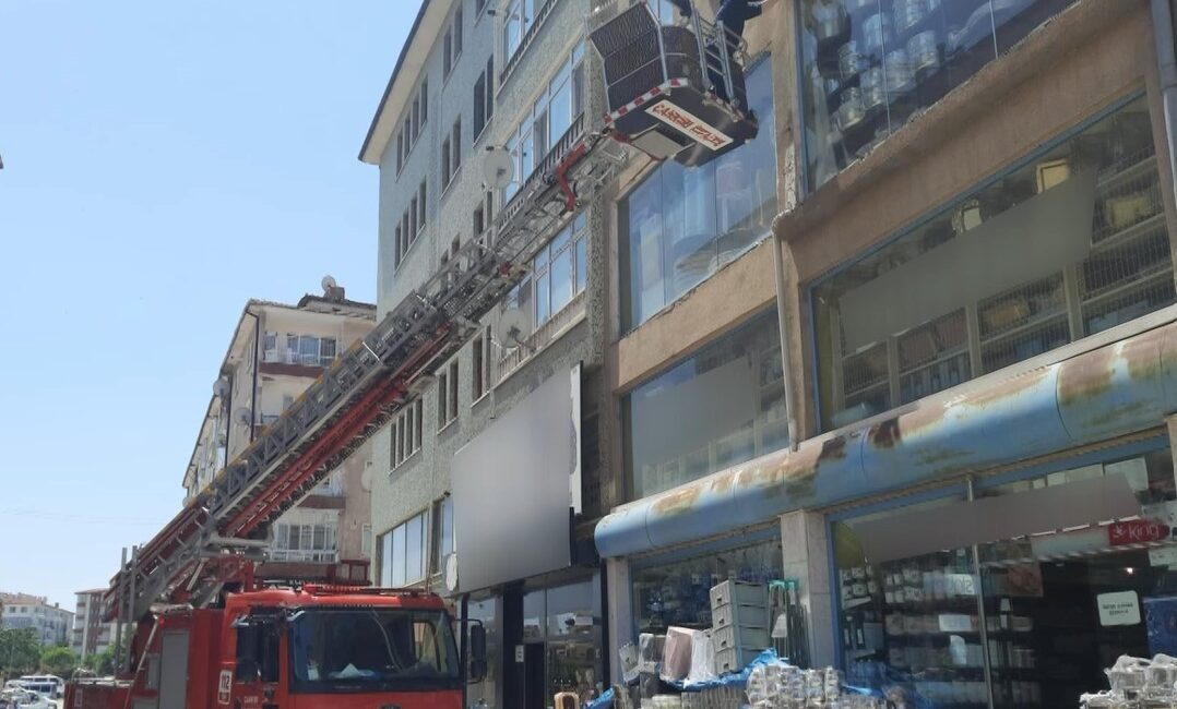 ÇANKIRI’DA AYAĞI İPE TAKILAN