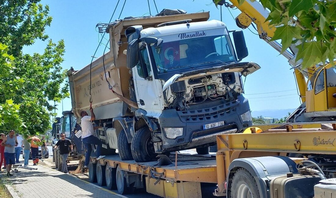 BALIKESİR'İN EDREMİT İLÇESİNDE SÜRÜCÜSÜ