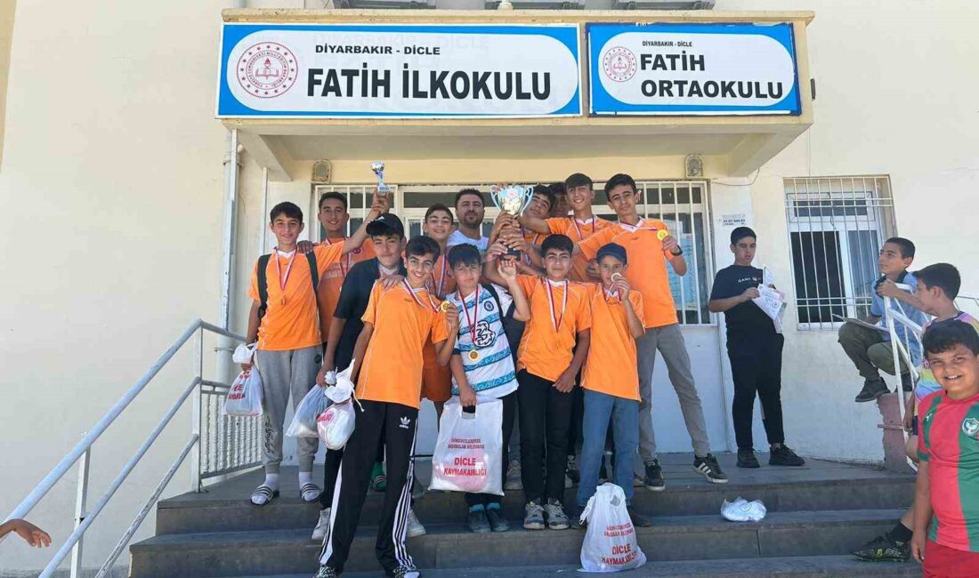 DİYARBAKIR'IN DİCLE İLÇESİNDE ORTAOKULLAR