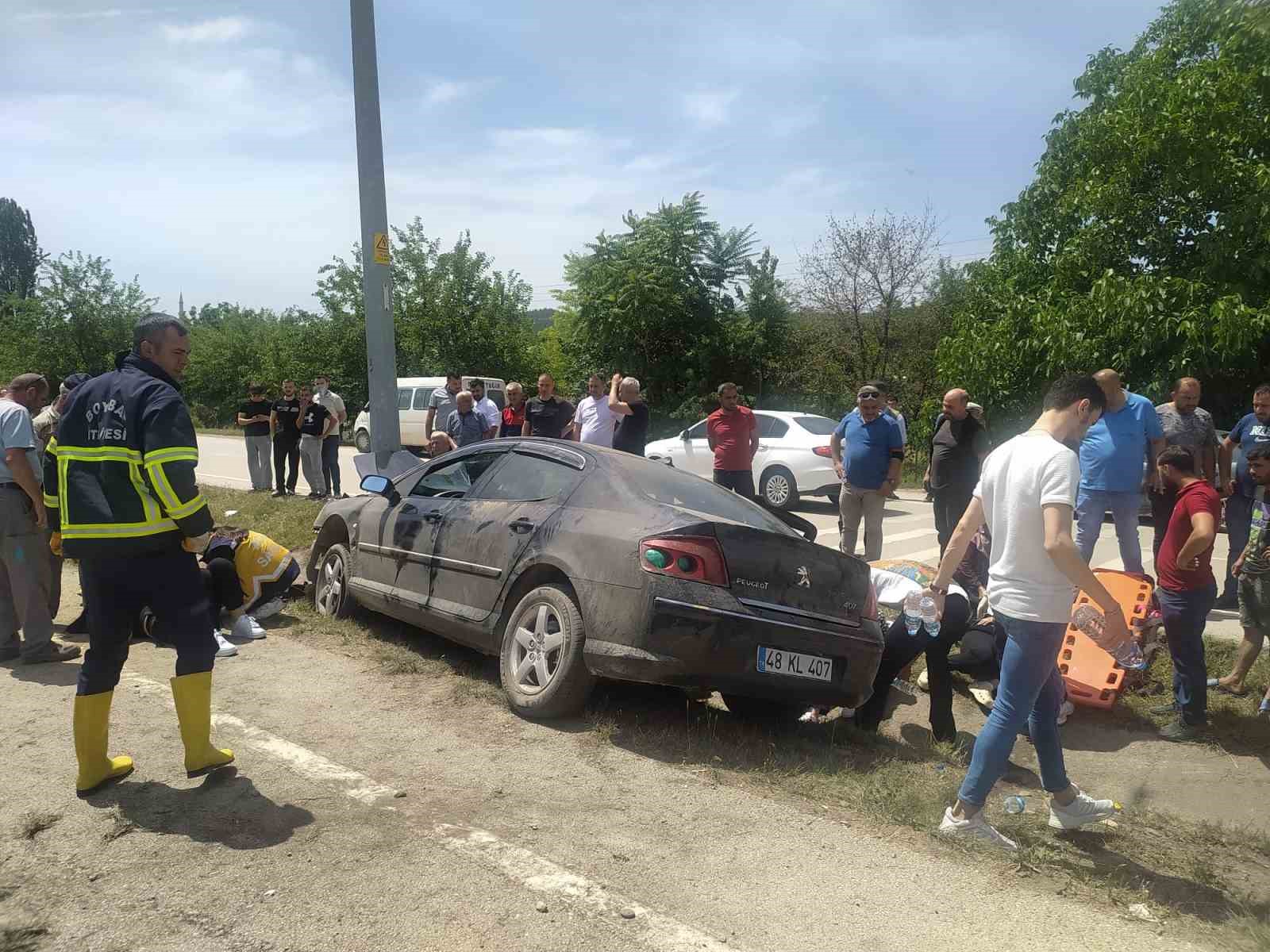 Düğün yolunda kaza: 5 yaralı