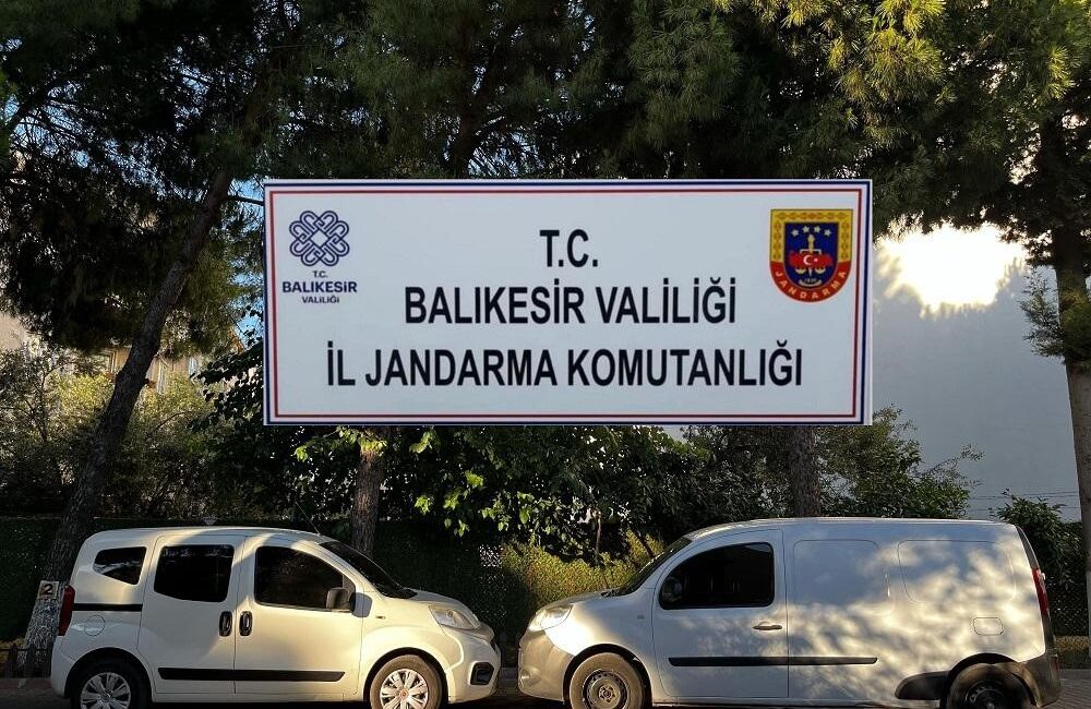 BALIKESİR'İN EDREMİT İLÇESİNDE JANDARMA