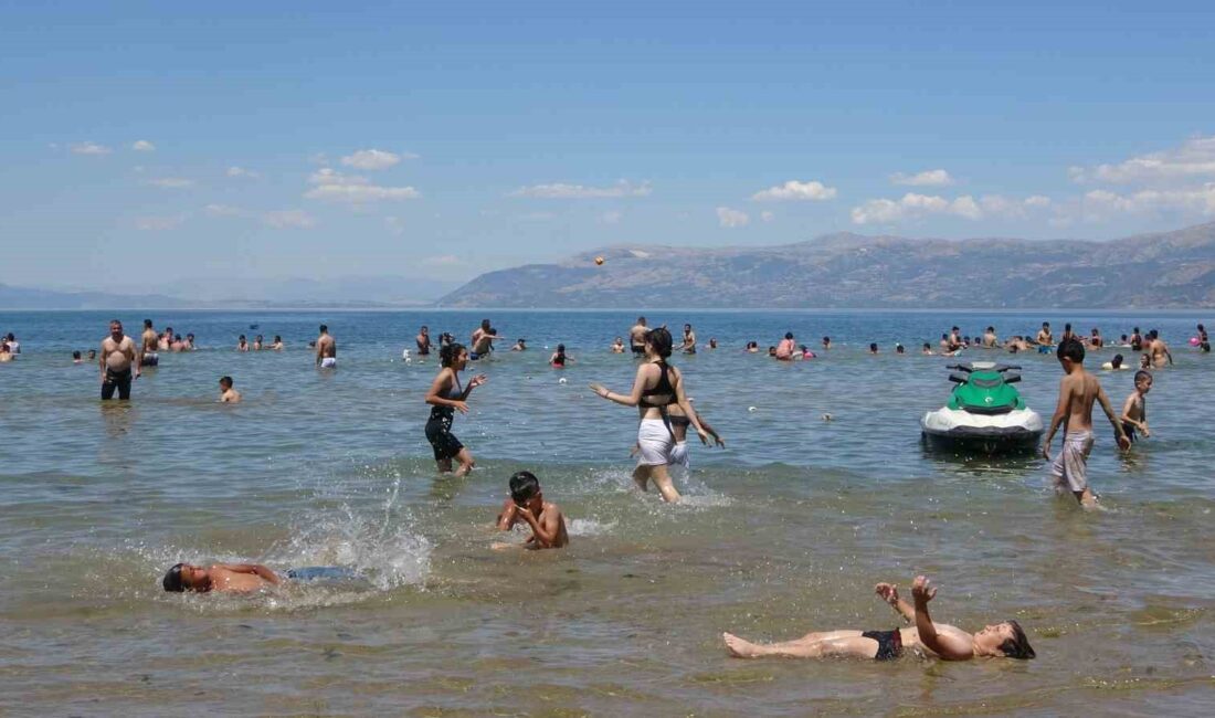 ISPARTA'DA VATANDAŞLAR, KURBAN BAYRAMI