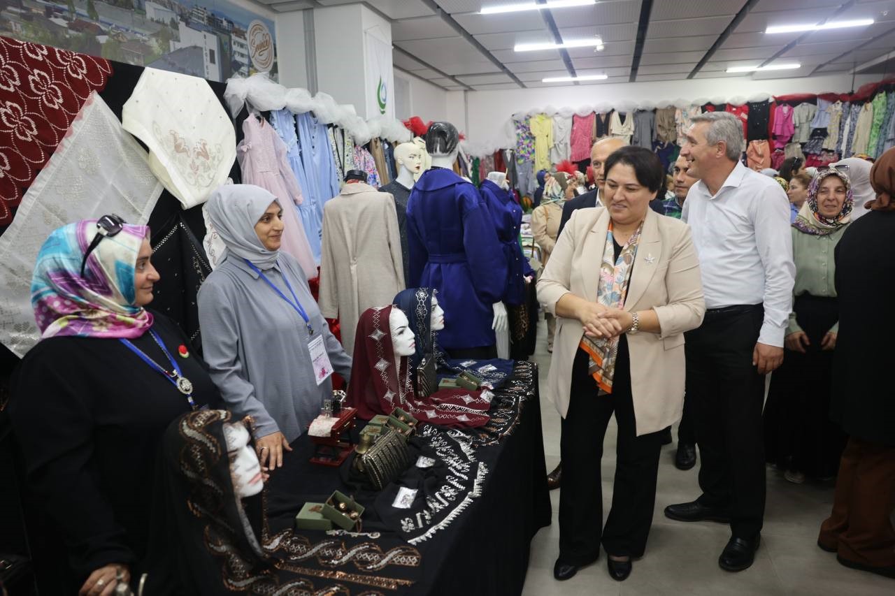 El emeği göz nuru eserler görücüye çıktı