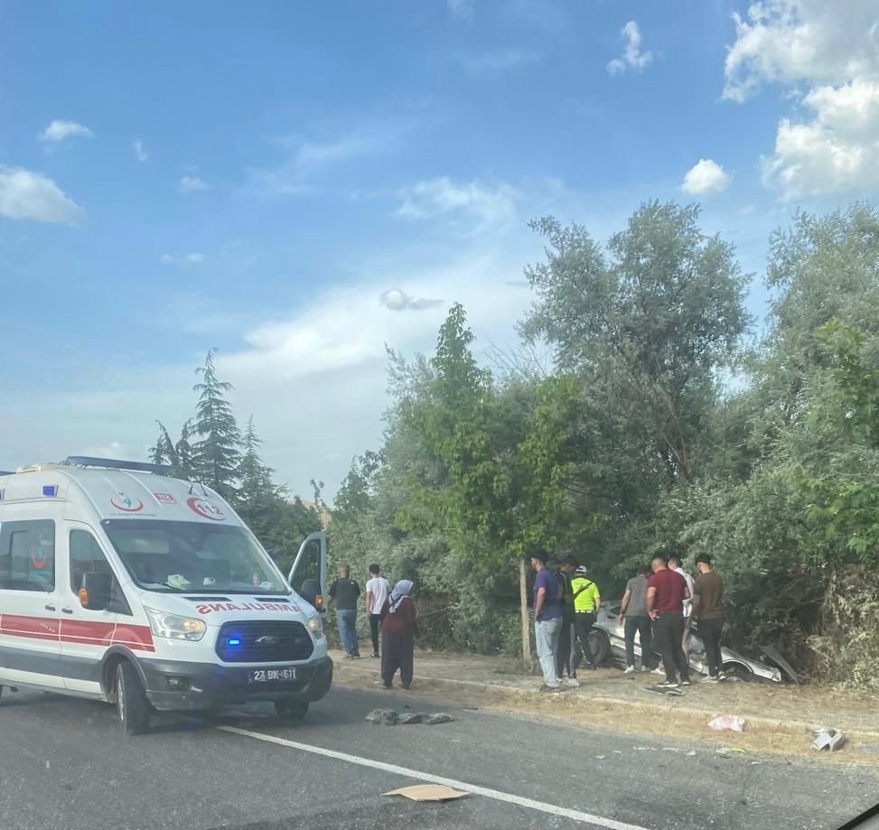 Elazığ’da trafik kazası: 2 yaralı