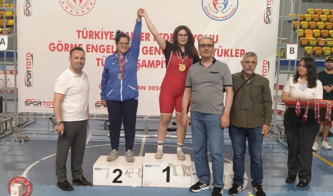 ESKİŞEHİRLİ SPORCU MELİSA DURAK,