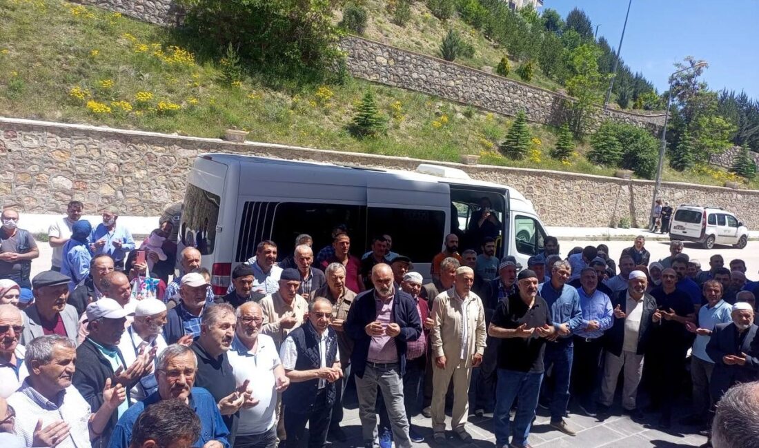 HACI ADAYLARI BAYBURT'TAN DUALARLA