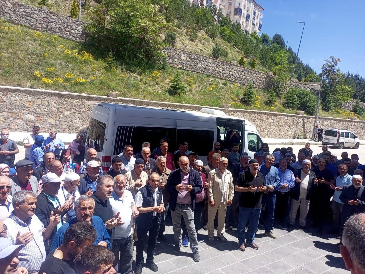 Hacı adayları Bayburt’tan dualarla uğurlandı