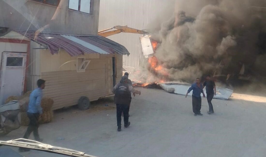 HATAY'DA FABRİKADA ÇIKAN YANGIN SÖNDÜRÜLDÜ