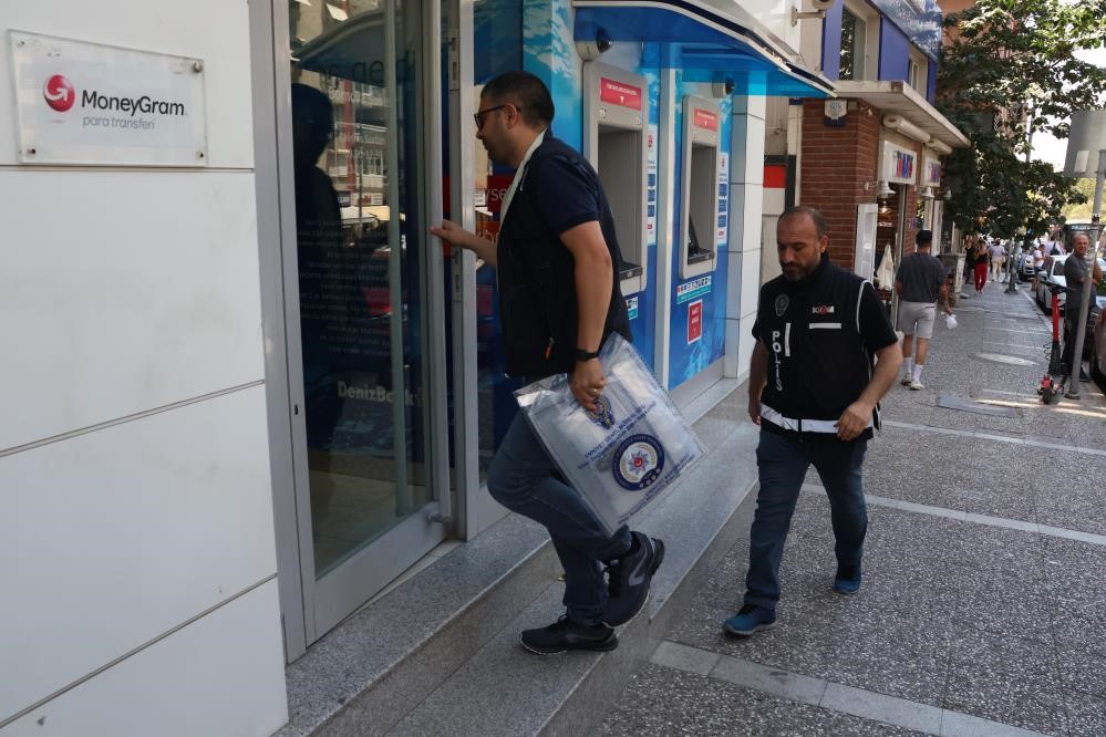 İzmir’in Seçil Erzan’ı psikiyatri servisine sevk edildi, yemek yemeyi reddediyor