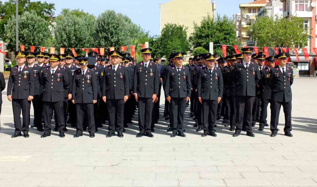 ÇANAKKALE'DE CUMHURİYET MEYDANI'NDA GERÇEKLEŞTİRİLEN