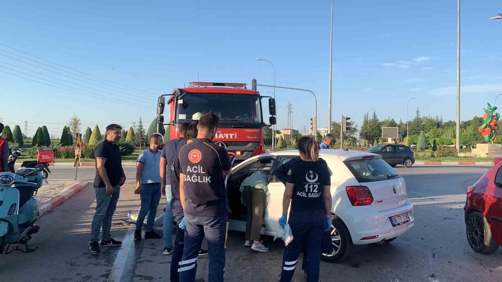 Karaman’da otomobil ile çarpışan kamyonet devrildi: 1 yaralı