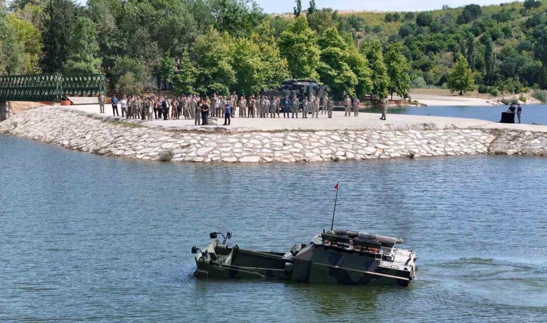 KIRKLARELİ'NDE KÖPRÜCÜ ARAÇLARI GÖSTERİSİ