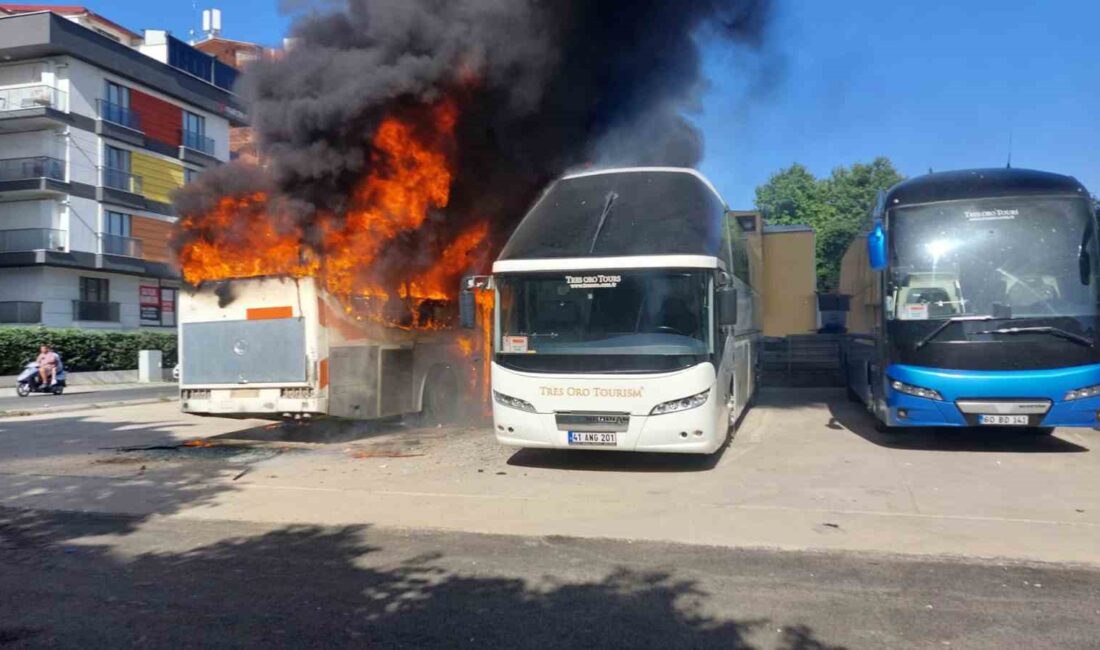 KOCAELİ'NİN GEBZE İLÇESİNDE OTOPARKTA