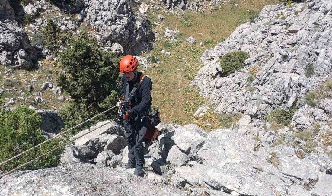 KAHRAMANMARAŞ’IN GÖKSUN İLÇESİNDE KAYALIKLARDA