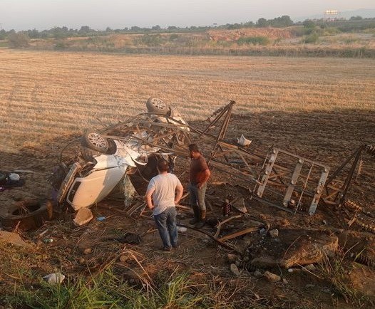 Manisa’da otomobil tarlaya uçtu: 1 ölü