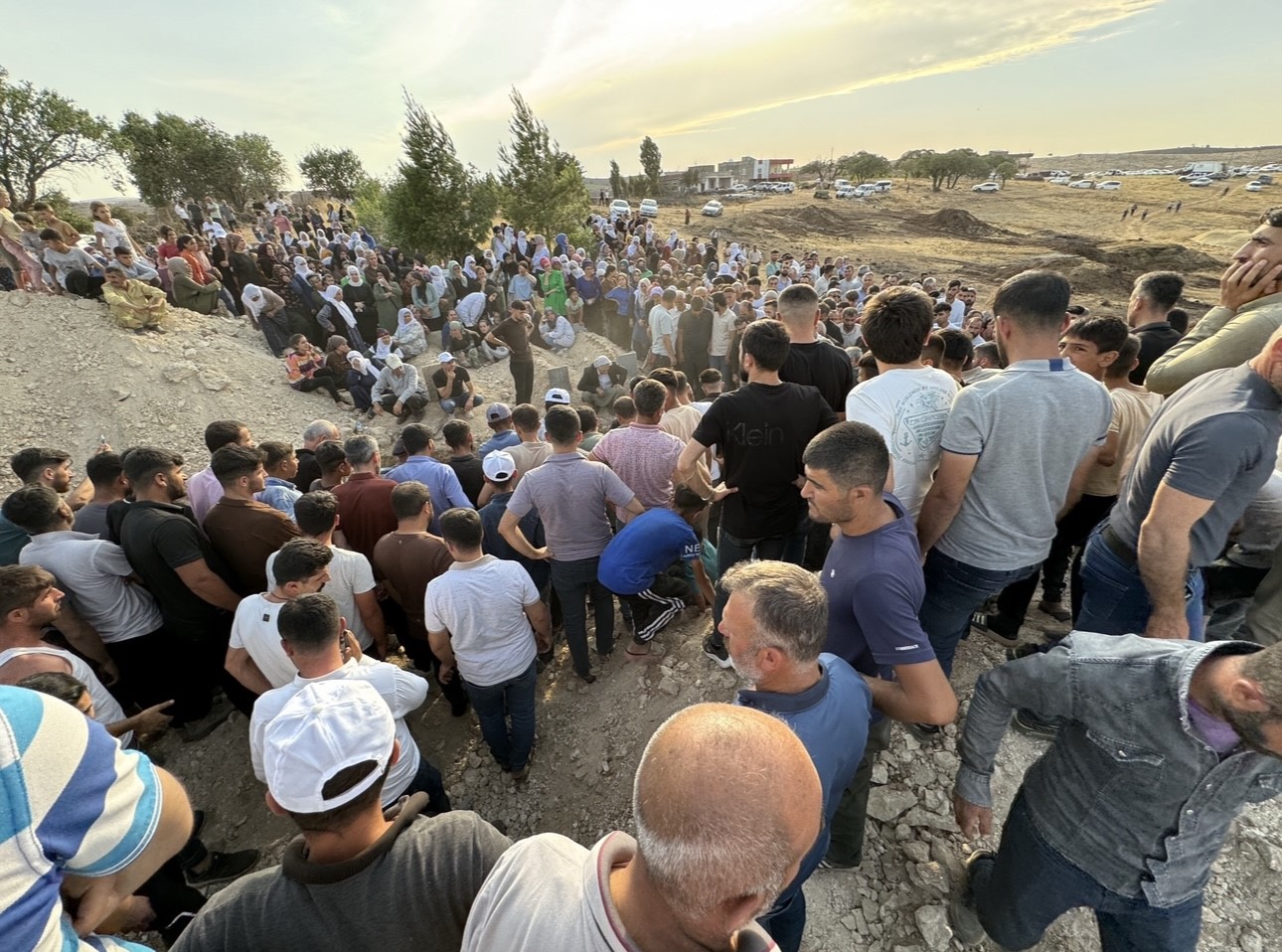 Mardin’deki yangında hayatını kaybeden 8 vatandaş defnedildi