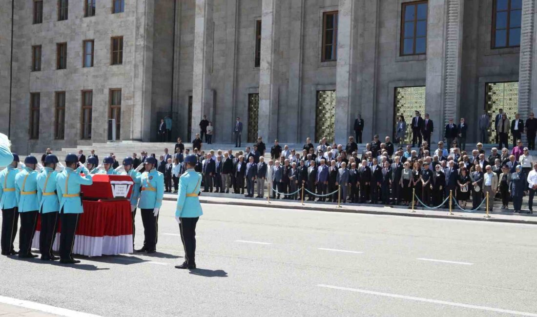 ANKARA'DA TEDAVİ GÖRDÜĞÜ HASTANEDE HAYATINI KAYBEDEN AK PARTİ'NİN İLK DIșİșLERİ