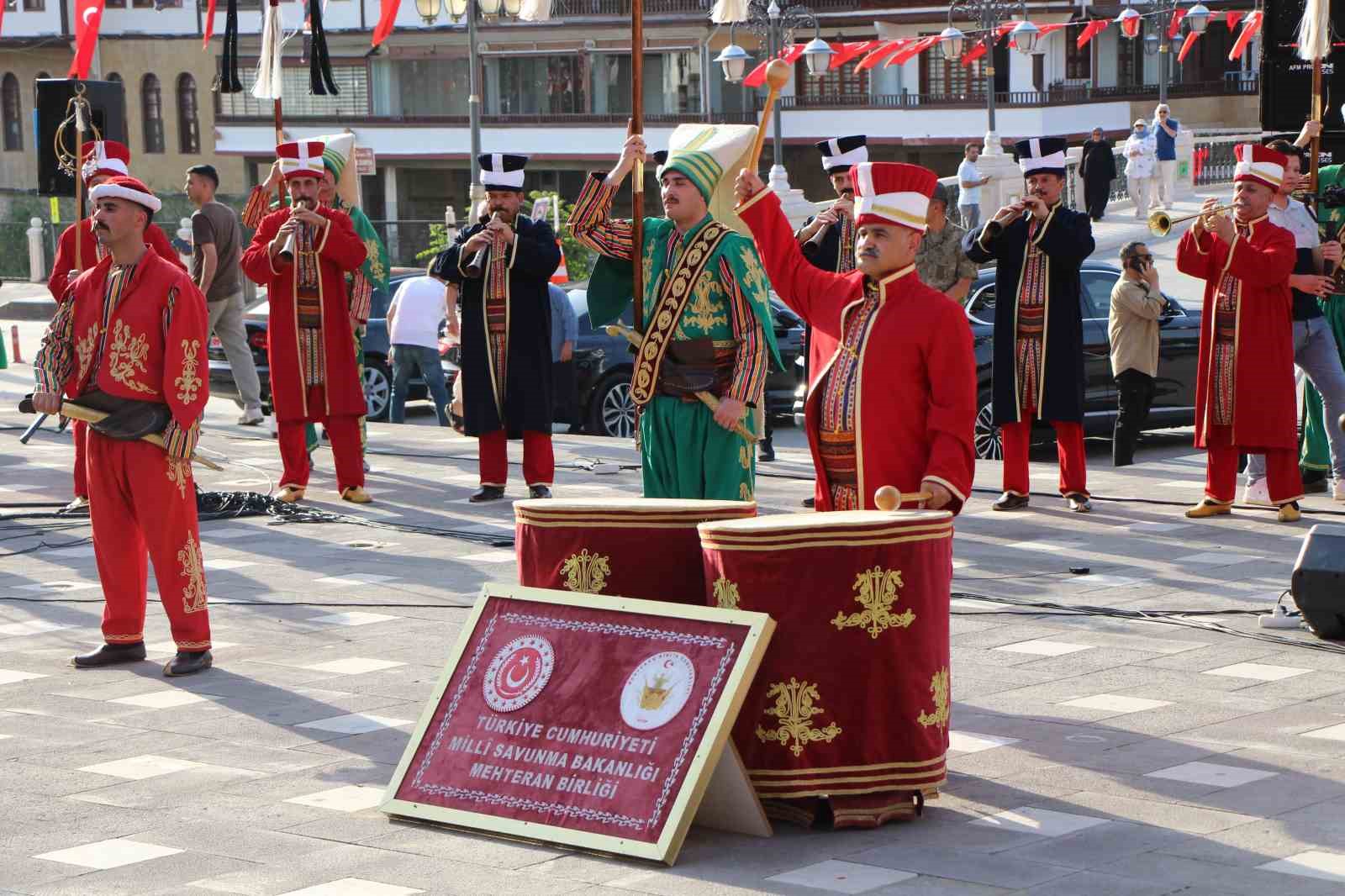 MSB Mehteran Birliği, şehzadeler şehri Amasya’yı coşturdu