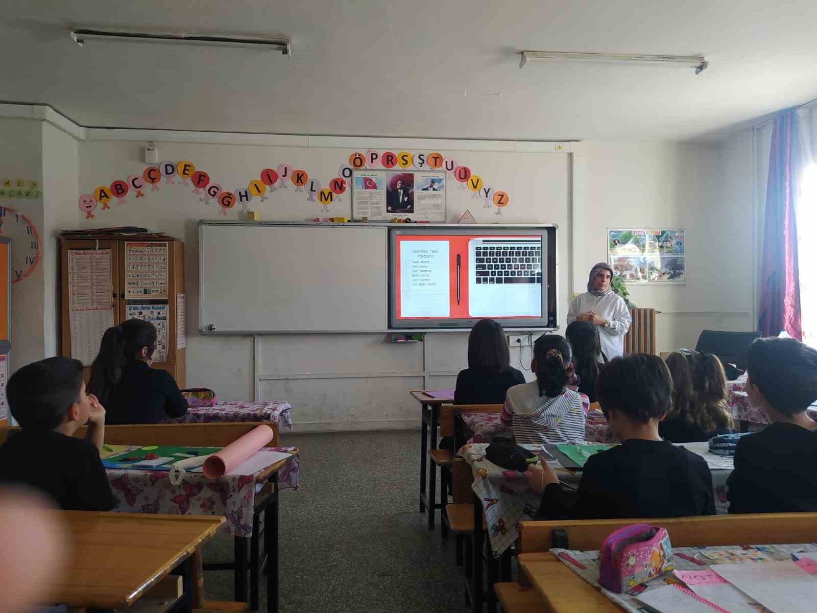 Öğrenciler farklı düşünme becerilerini geliştiriyor