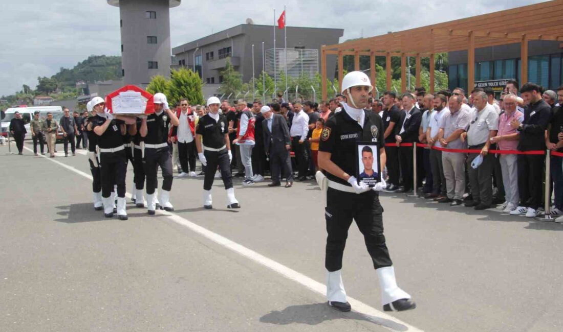 KOCAELİ'NDE GÖREVE GİDERKEN TRAFİK