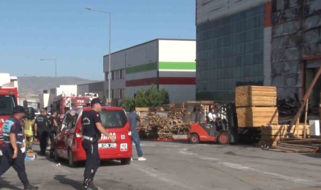 ANKARA'NIN SİNCAN İLÇESİNDE HENÜZ BİLİNMEYEN BİR SEBEPTEN DOLAYI SABAH SAATLERİNDE