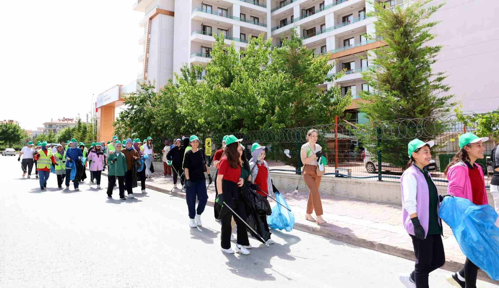 Selçuklu Belediyesi’nden Çevre Haftası’nda temizlik etkinliği