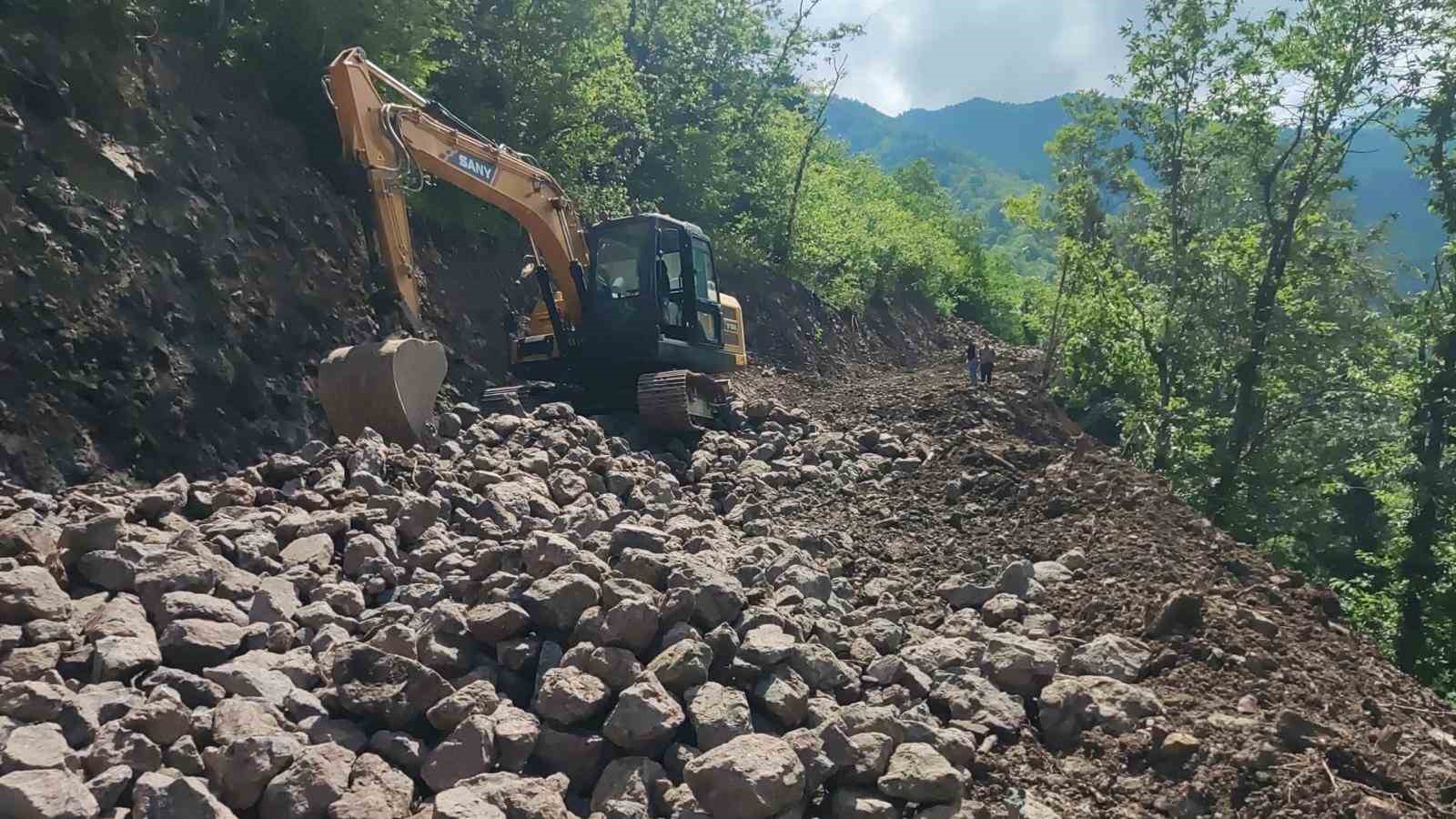 Selin vurduğu mahallelere Büyükşehir’den yeni yol