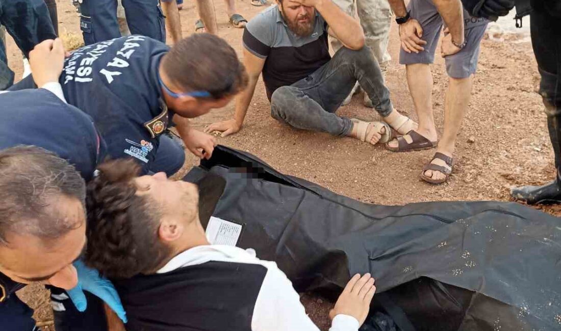 HATAY’DA SERİNLEMEK İÇİN BARAJA GİREN BİR KİŞİ BOĞULARAK HAYATINI KAYBETTİ.