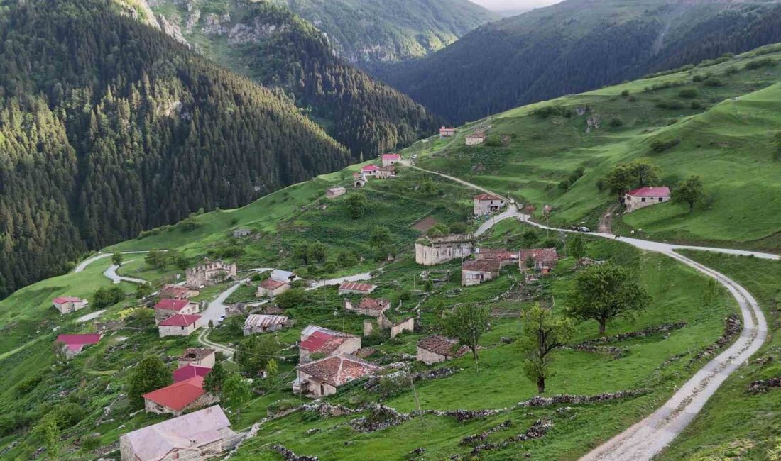 GÜMÜŞHANE'NİN DUMANLI KÖYÜ SINIRLARINDA