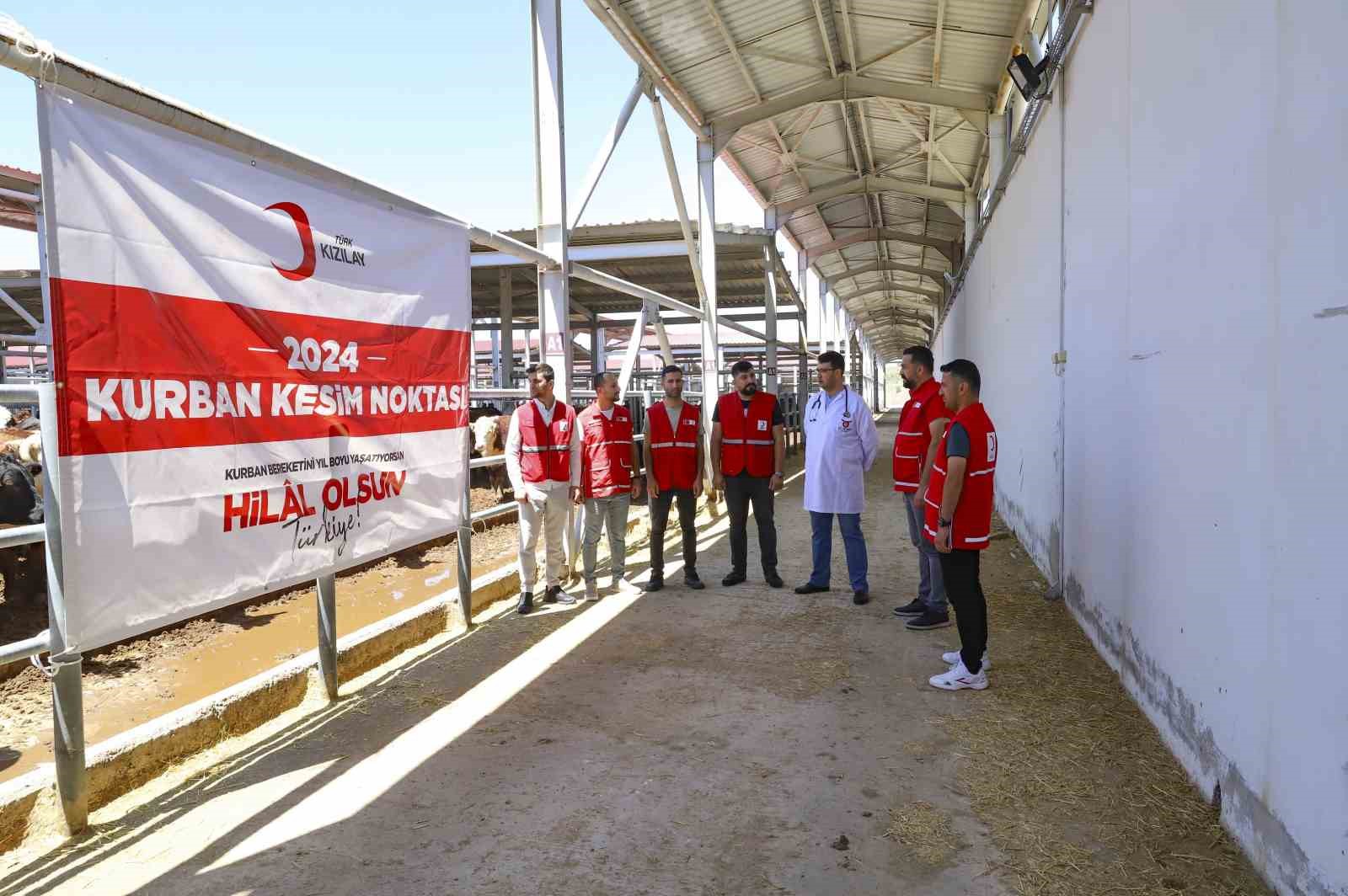 TÜRK KIZILAY’I GELENEKSELLEŞEN VEKALETLE KURBAN KESİM KAMPANYASI KAPSAMINDA TÜRKİYE DAHİL