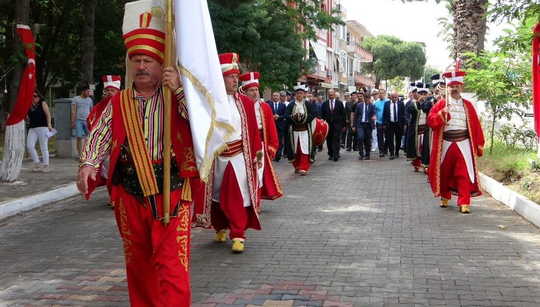 ÇANAKKALE'NİN LAPSEKİ İLÇESİNE BAĞLI