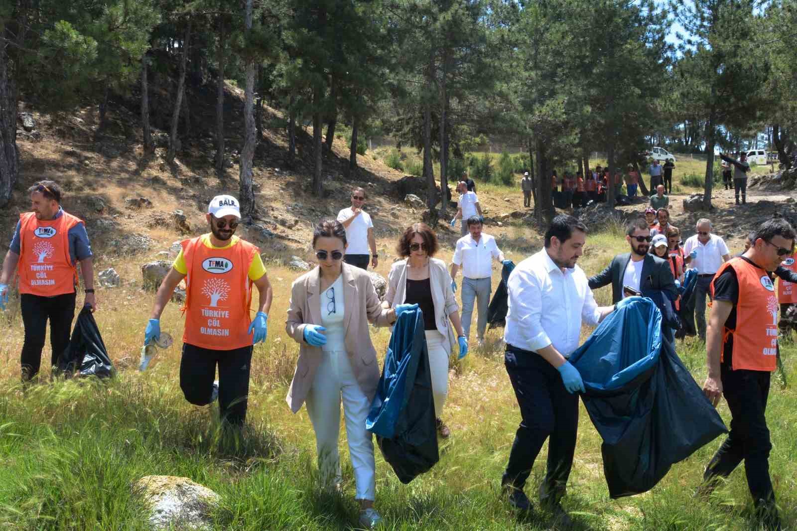 5 HAZİRAN DÜNYA ÇEVRE GÜNÜ DOLAYISIYLA KARAAĞAÇ GÖLET’İNDE GERÇEKLEŞTİRİLEN “HEPİMİZİN