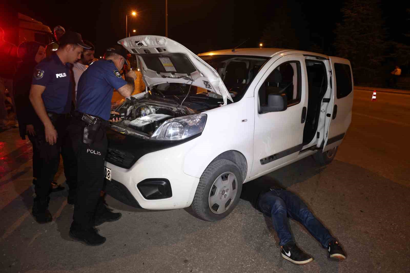 Uygulama noktasına hatalı sürücü değil, aracının motoruna kedi kaçan sürücü geldi