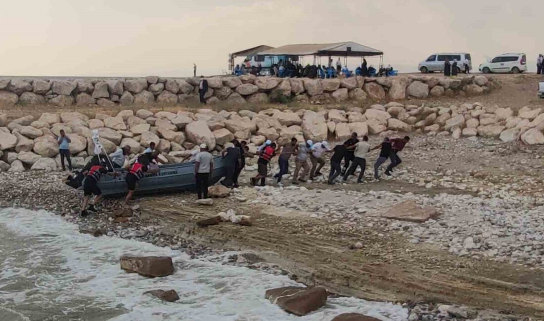 VAN'IN TUŞBA İLÇESİNDE YÜZMEK