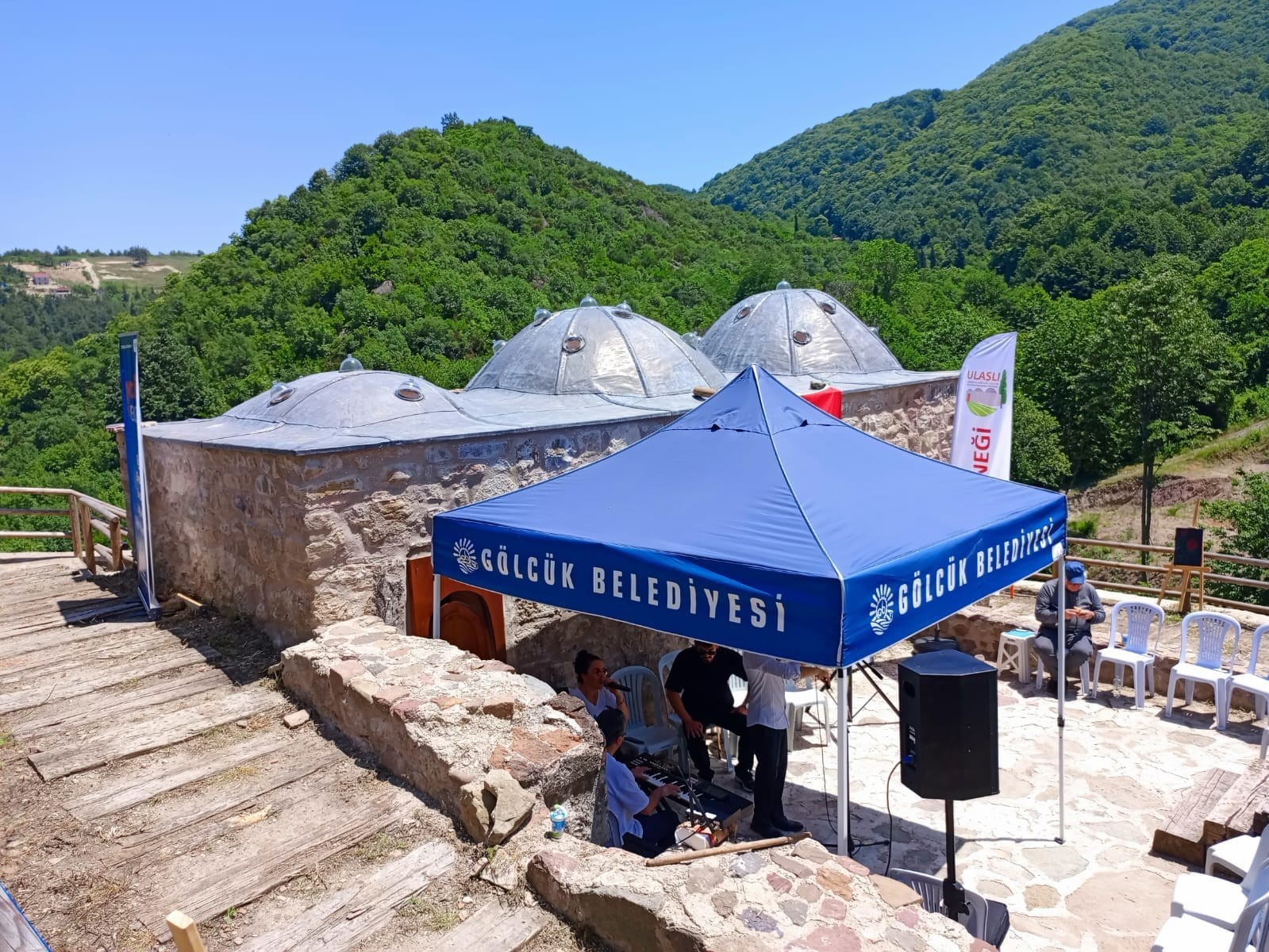 Yeniden ihya edilen tarihi hamam öğrencileri ağırladı