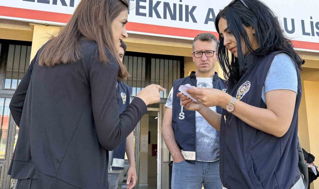 HAKKARİ'NİN YÜKSEKOVA İLÇESİNDE LİSELERE