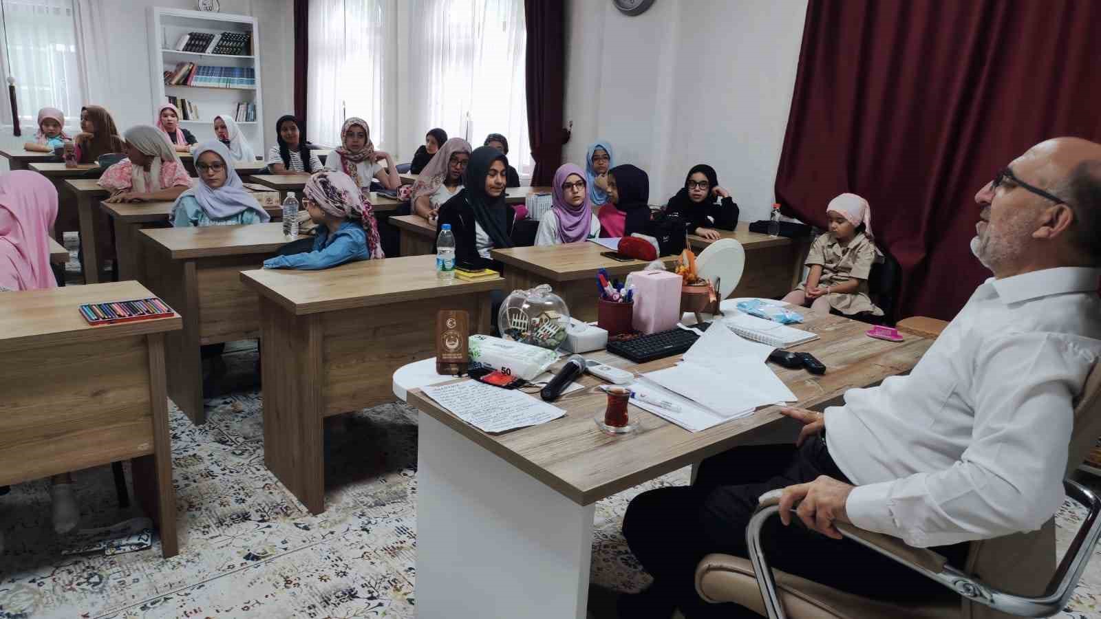 Afyonkarahisar’da Mahremiyet ve Çevre Bilinci semineri