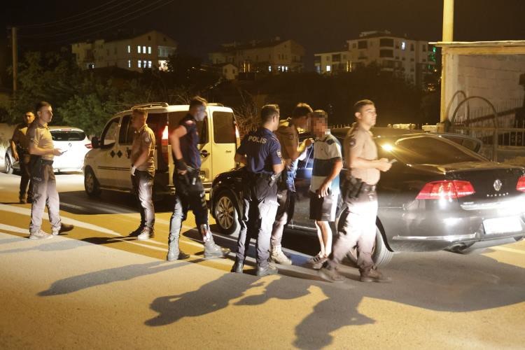 Aksaray’da polisin şok uygulamaları sürüyor