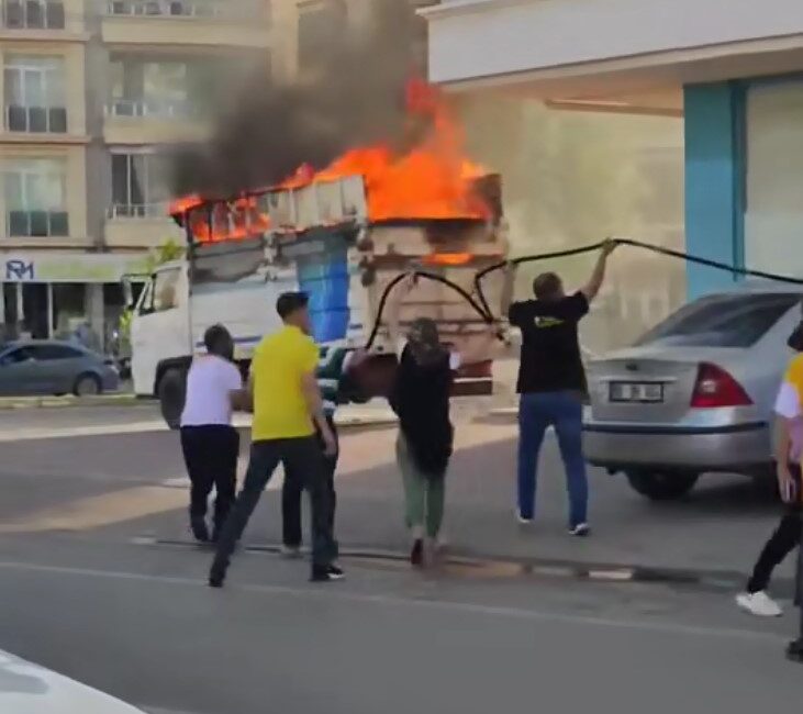 AKSARAY’DA KAKASINDAKİ GERİ DÖNÜŞÜM