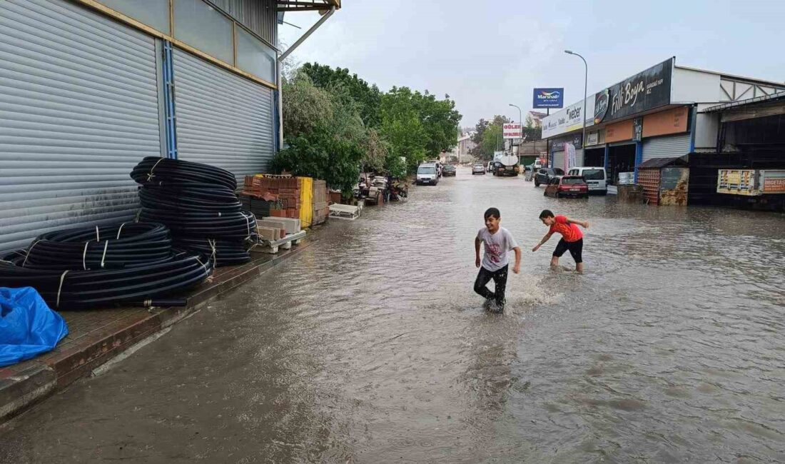 ANİDEN BASTIRAN YAĞMUR YOLLARI