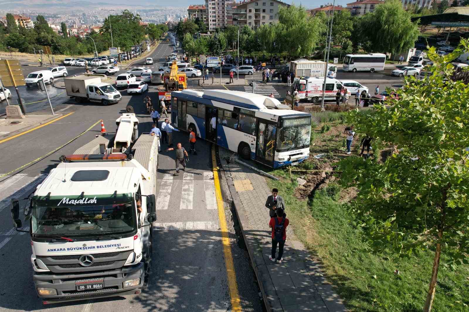 ANKARA’DA BELEDİYE OTOBÜSÜNÜN DEVRİLMESİ SONUCU MEYDANA GELEN KAZADA 5 KİŞİ