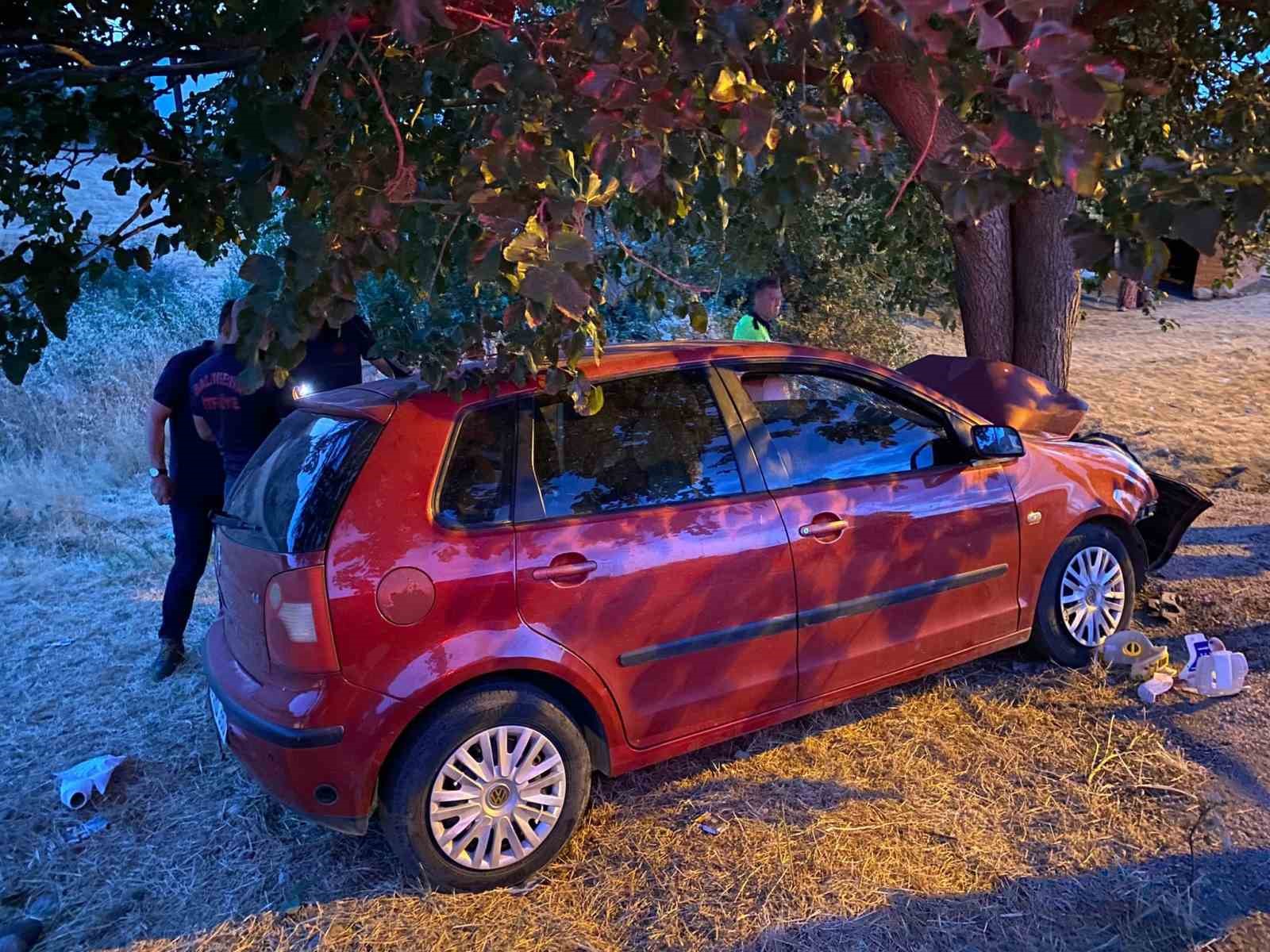 Balıkesir’de trafik kazası; 2 ölü 6 yaralı