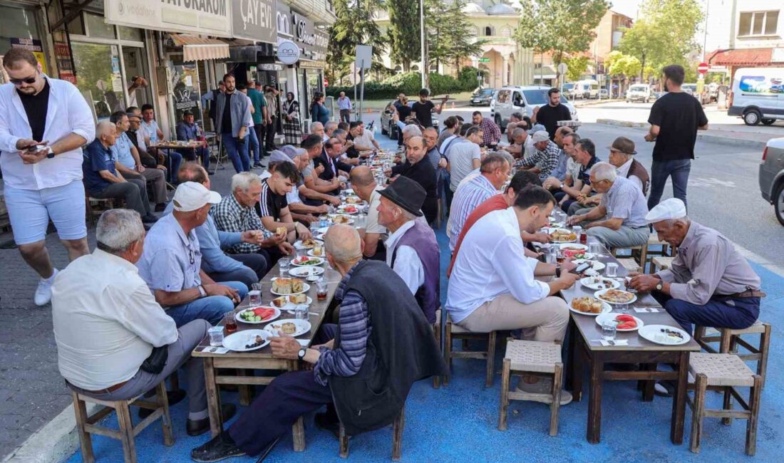 UŞAK BELEDİYE BAŞKANI ÖZKAN YALIM, NURİ ŞEKER CADDESİ’NDE HİZMET VEREN