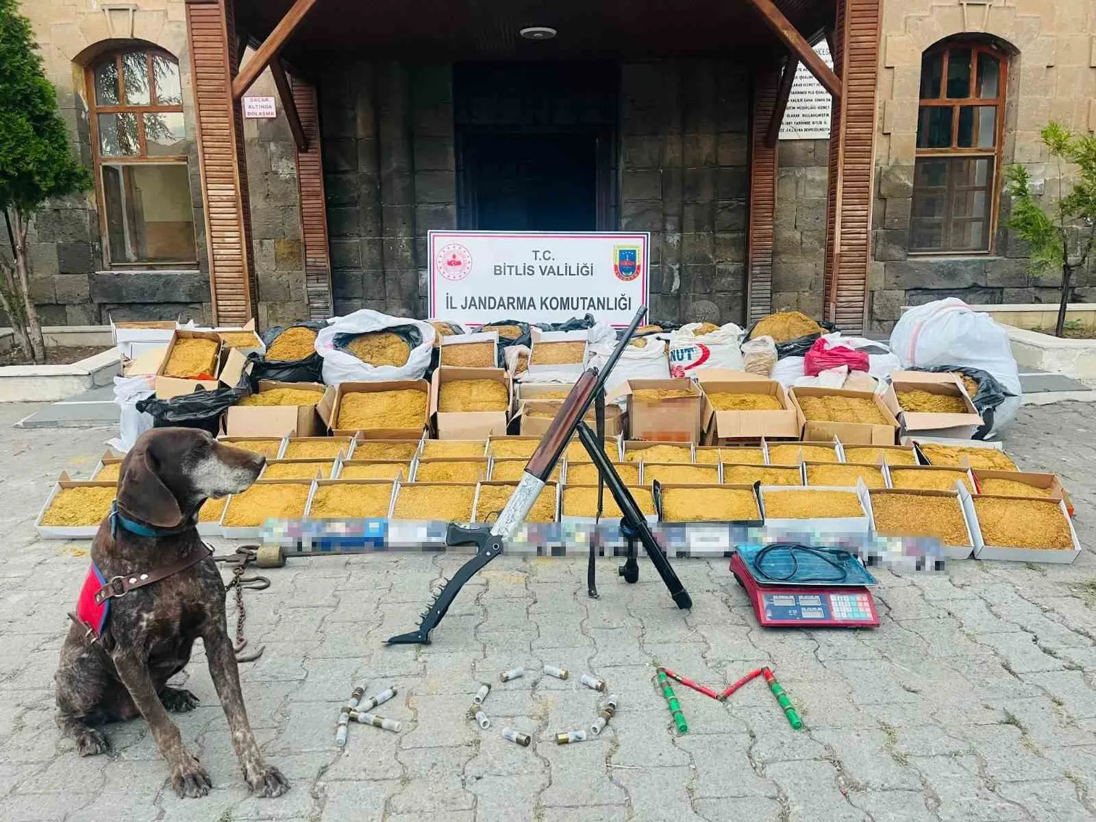 Bitlis’te 1 ton 100 kilo kaçak tütün ele geçirildi