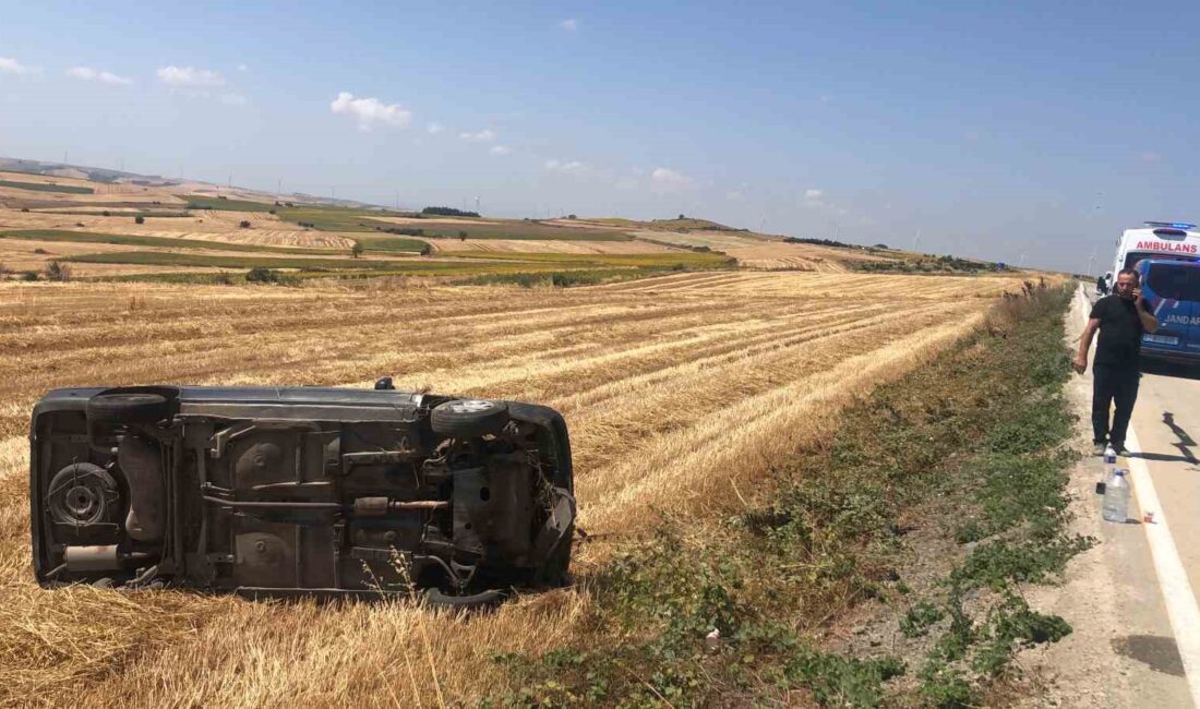 ÇORLU’DA YOLDAN ÇIKAN OTOMOBİLİN