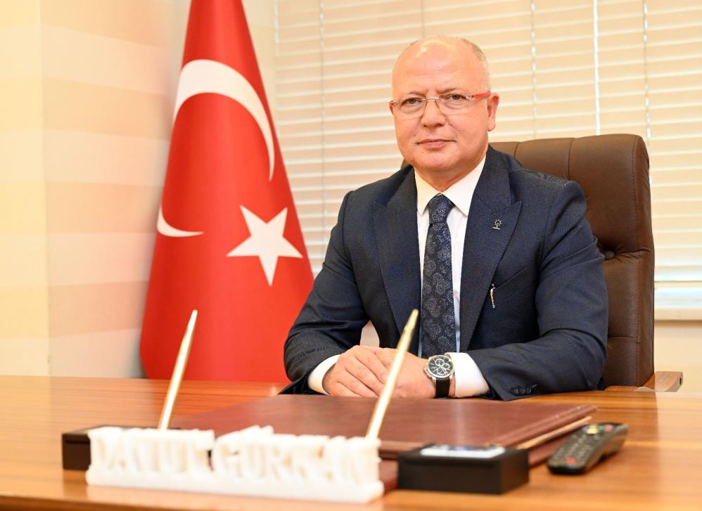 AK Parti Bursa İl Başkanı Davut Gürkan: “İnsanların üzerine kurşun yağdıran hainleri unutmadık, unutmayacağız”