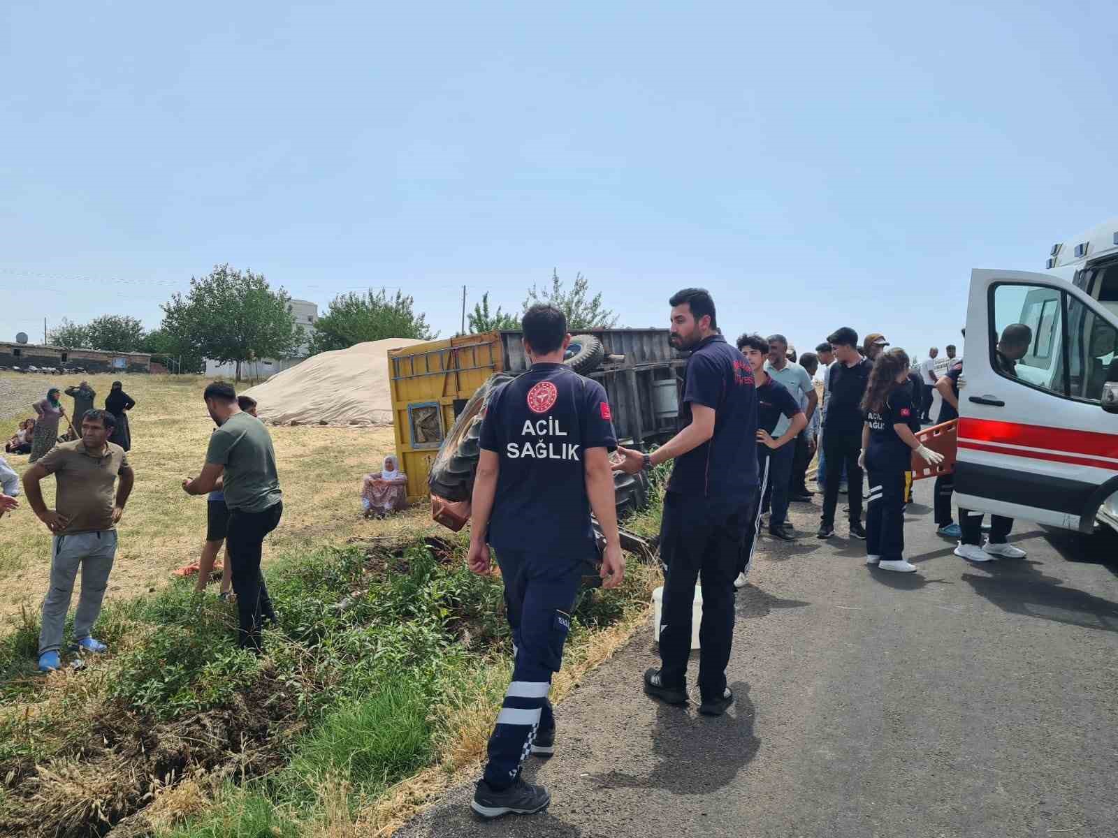 Diyarbakır’da traktör devrildi: 1 yaralı