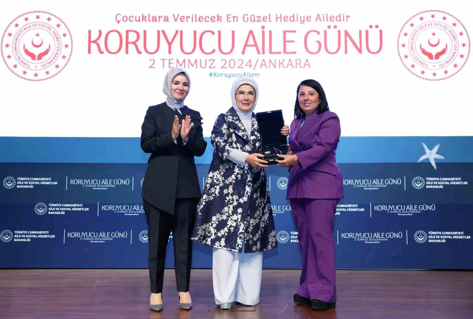 EMİNE ERDOĞAN, CUMHURBAŞKANLIĞI KÜLLİYESİ MİLLET KÜTÜPHANESİ KONFERANS SALONU'NDA 30 HAZİRAN